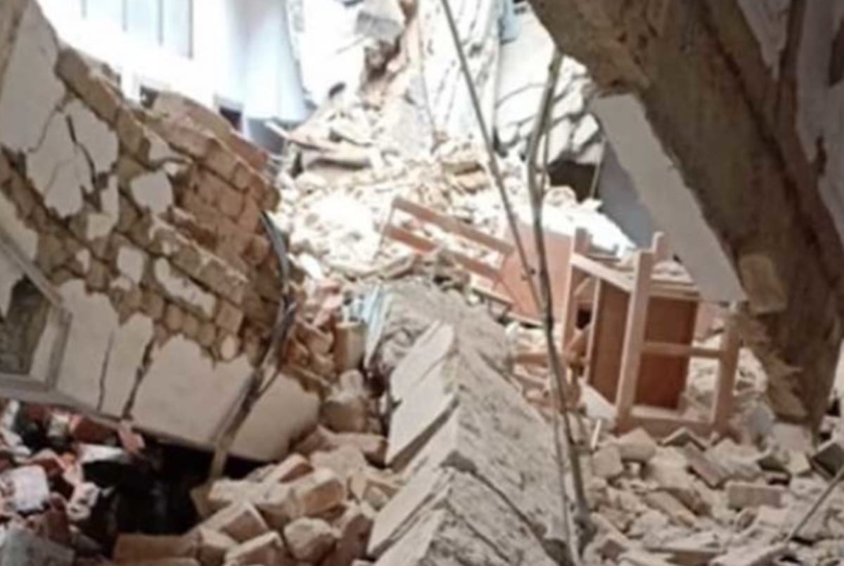 part of an saint raphels school building collapsed in indore
