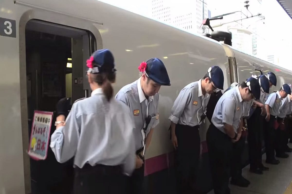 Dangerous training passes through bullet train employees in Japan