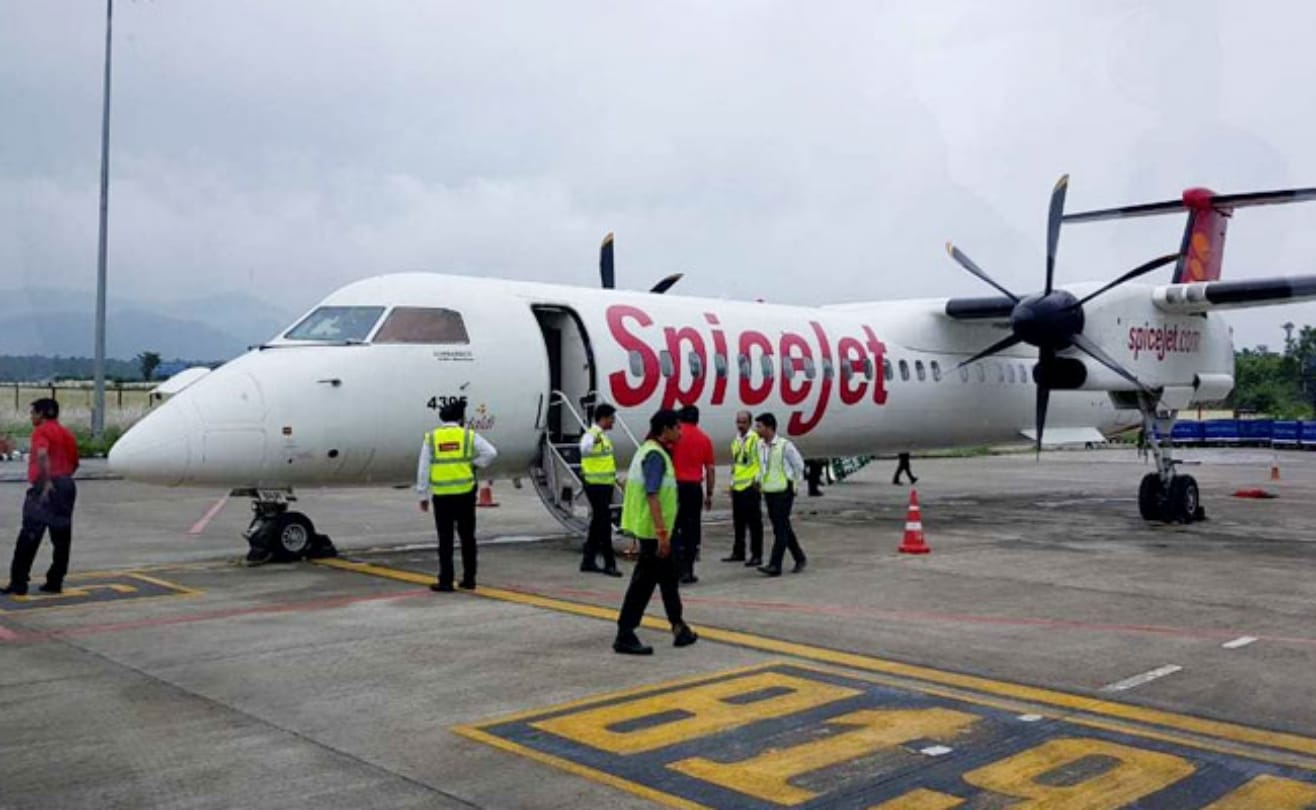 Varanasi to bangkok air service by spicejet only rupees 7200