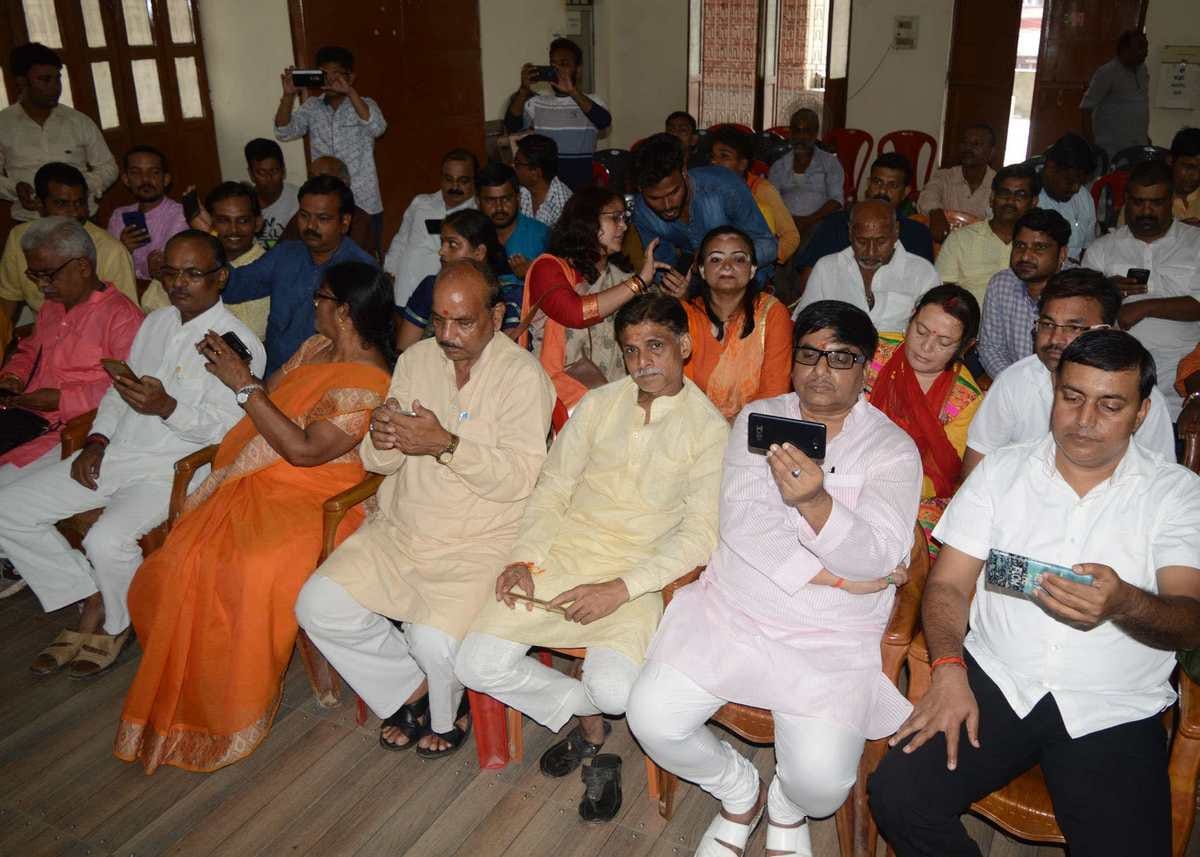 Narendra modi communicate to varanasi BJP workers to namo app gave tips