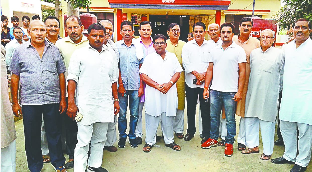 Kapil murder case: villagers encroach on Chapar police station