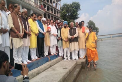 mortal remains of atal bihari vajpayee immersed in yamuna river at paonta sahib