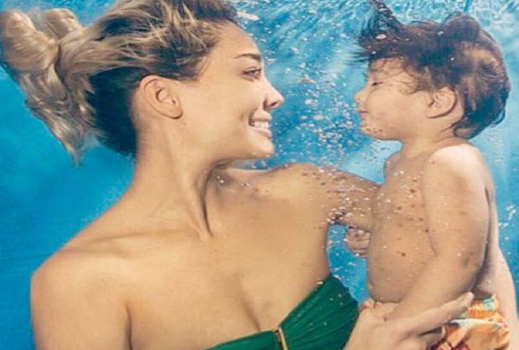 Lisa Haydon speaks about breastfeeding
