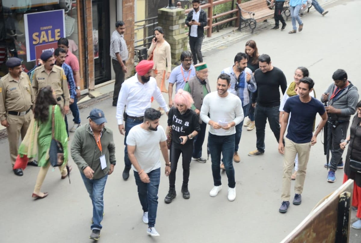 Mahendra Singh Dhoni in shimla for advertisement  shooting