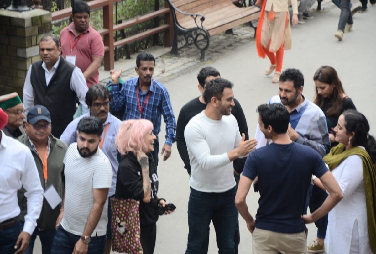 Mahendra Singh Dhoni in shimla for advertisement  shooting