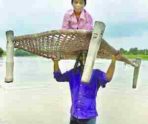 Flood destroyed 12 houses