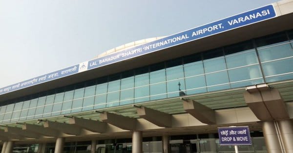 Aeroplane return from runway in varanasi airport