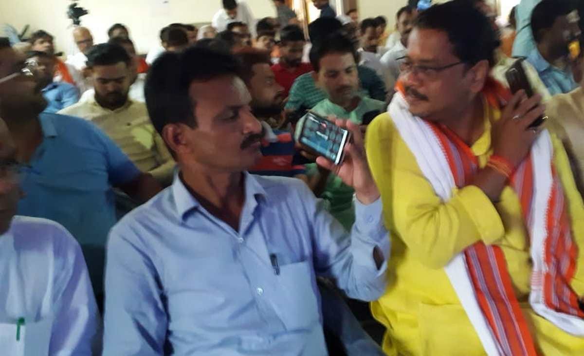 Narendra modi communicate to varanasi BJP leaders to namo app