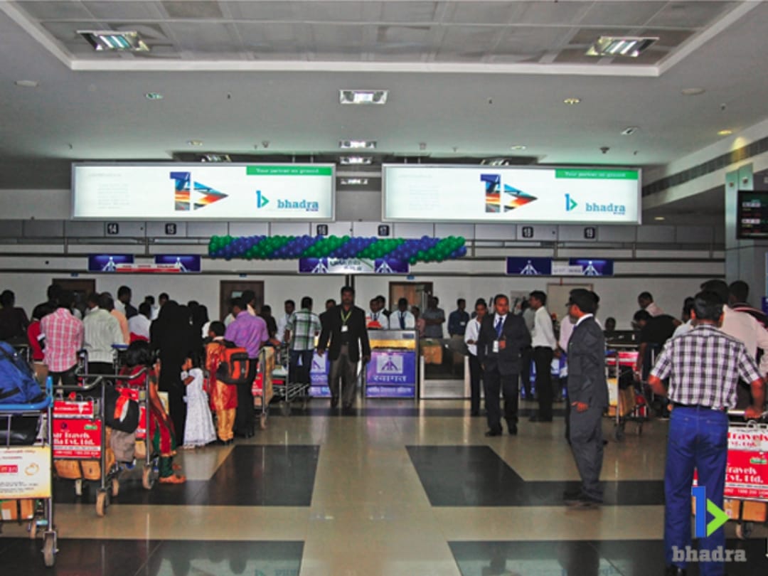 Flyers may now need to take out their wallet, mobile and other items from bag for separate screening