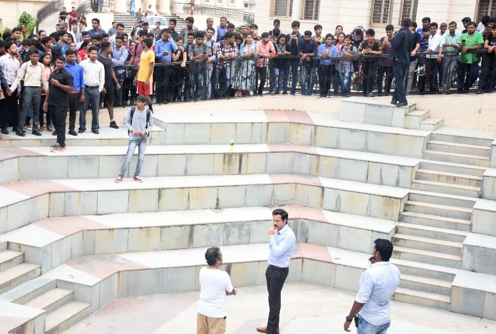 film actor emraan hashmi reached lucknow for shooting