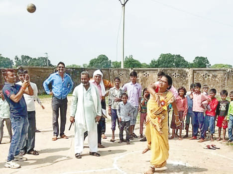 Teachers and instructors played in the memory of Dhyanchand