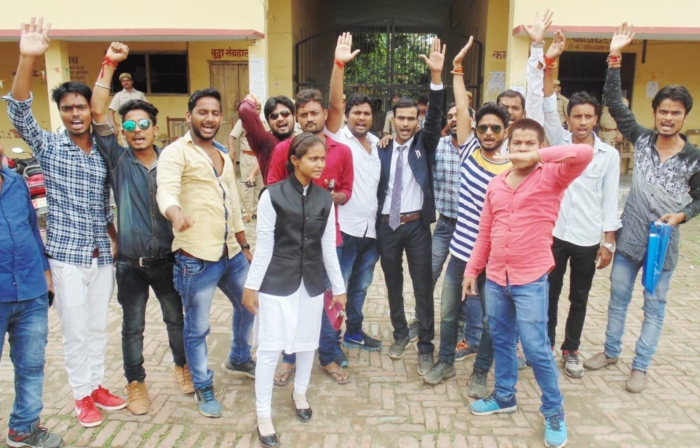 Incident over the postponement of student elections