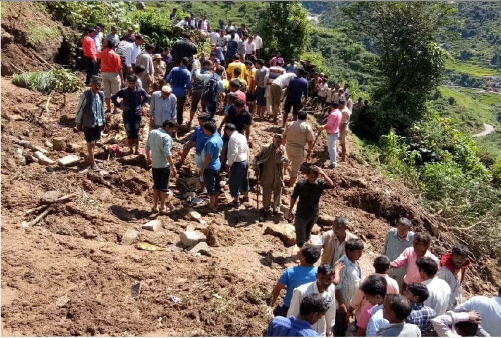 Only single child alive during landslide in tehri emotional story