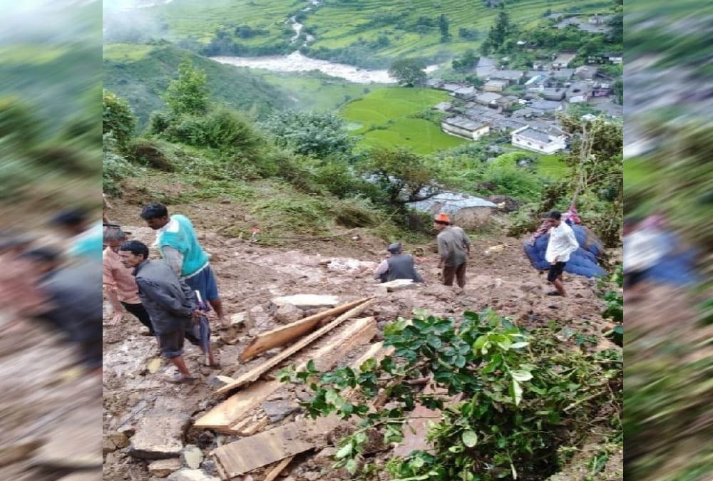 monsoon 2021 : uttarakhand border area people is in fear due to rain, every year they faces disaster