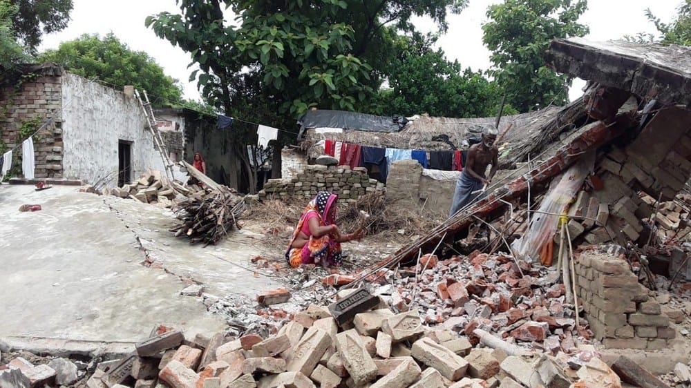 people destroed own houses