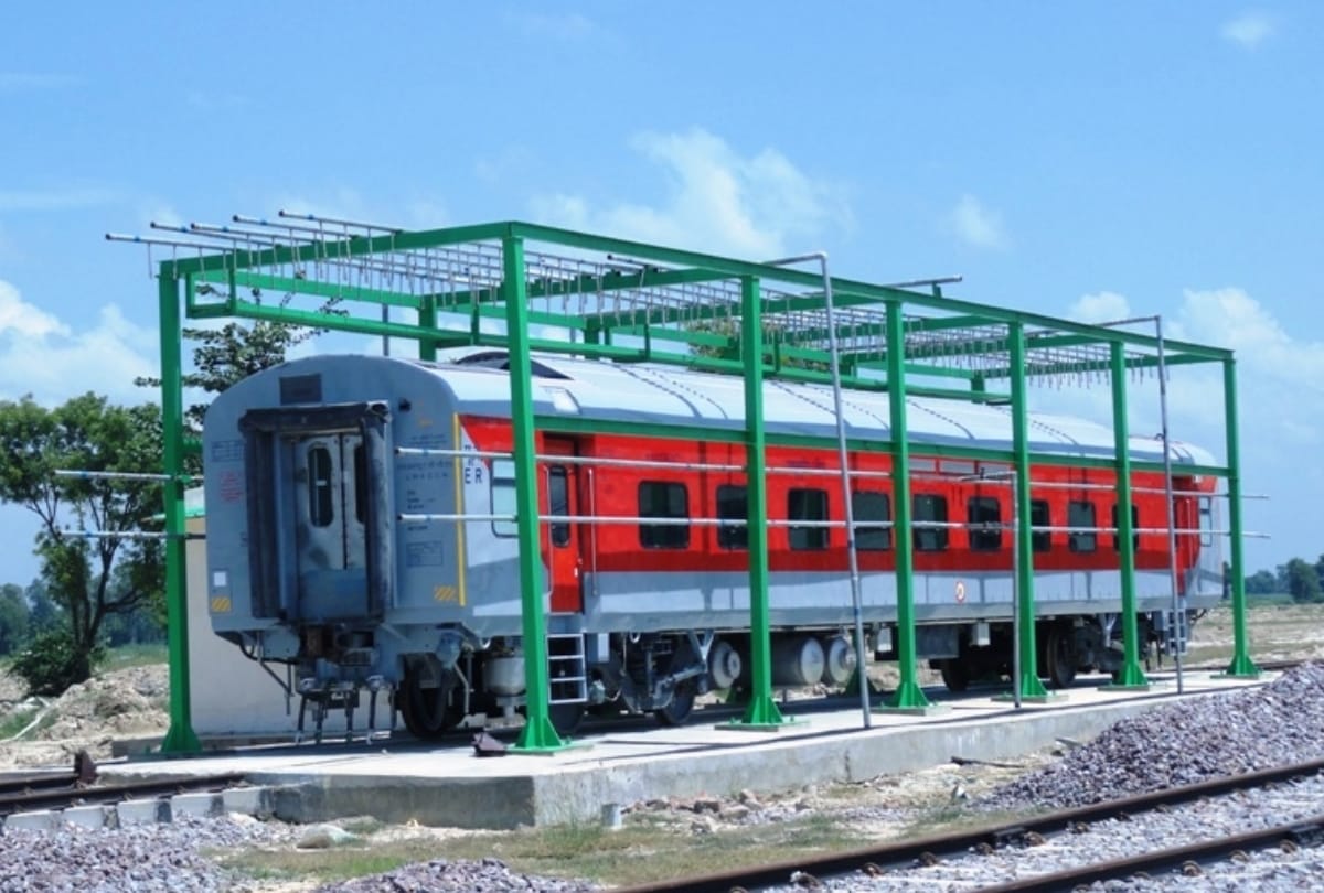 indian railway got its first smart coach manufactured from raebareli