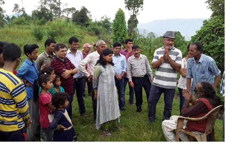 Villagers of Bengalis seen for the first time in the village DM