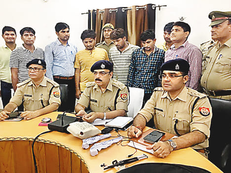 Five robbers arrested for road handling