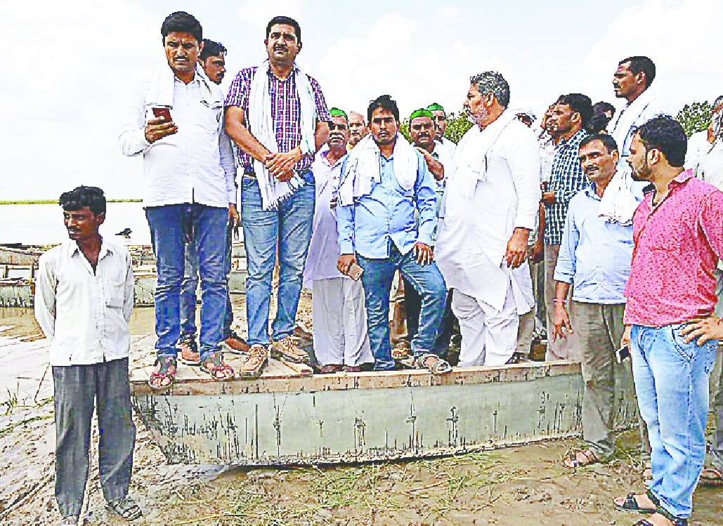 'Make a bridge over the Ganges, otherwise people will die'