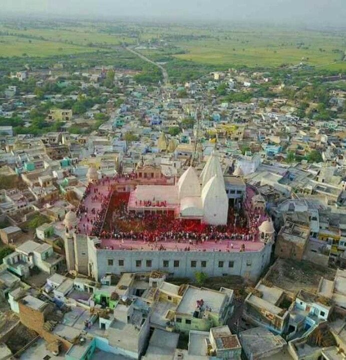 आ जा रे कान्हा तुझे पुकारे बाबा नंद का  गांव
