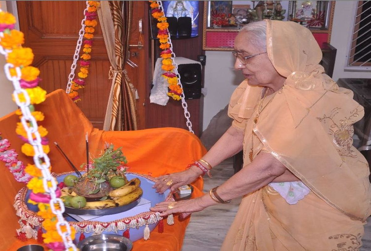 saw husband from video calling and Fasting opened in Agra