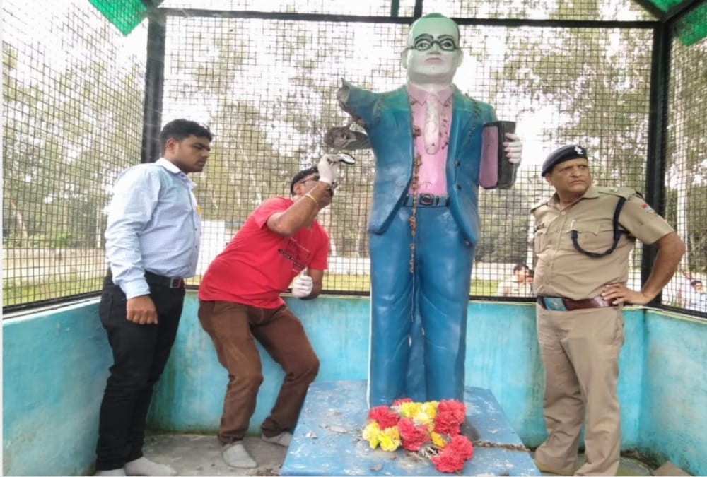 Ambedkar statue broken in roorkee