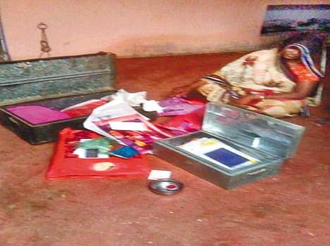 Two hundred and fifty thousand jewelry-cash theft