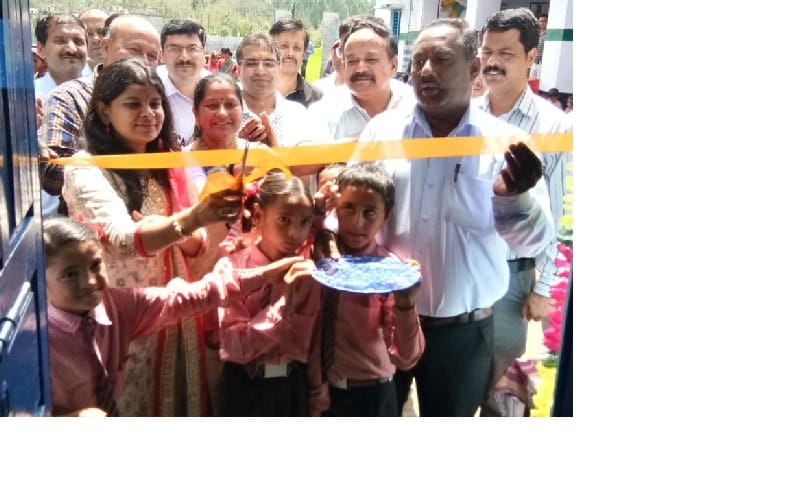 DM inaugurates library at Dekhkhet