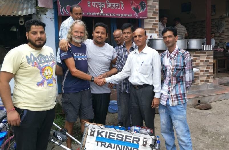 पैदल सुजानपुर पहुंचे जर्मनी के कूनो