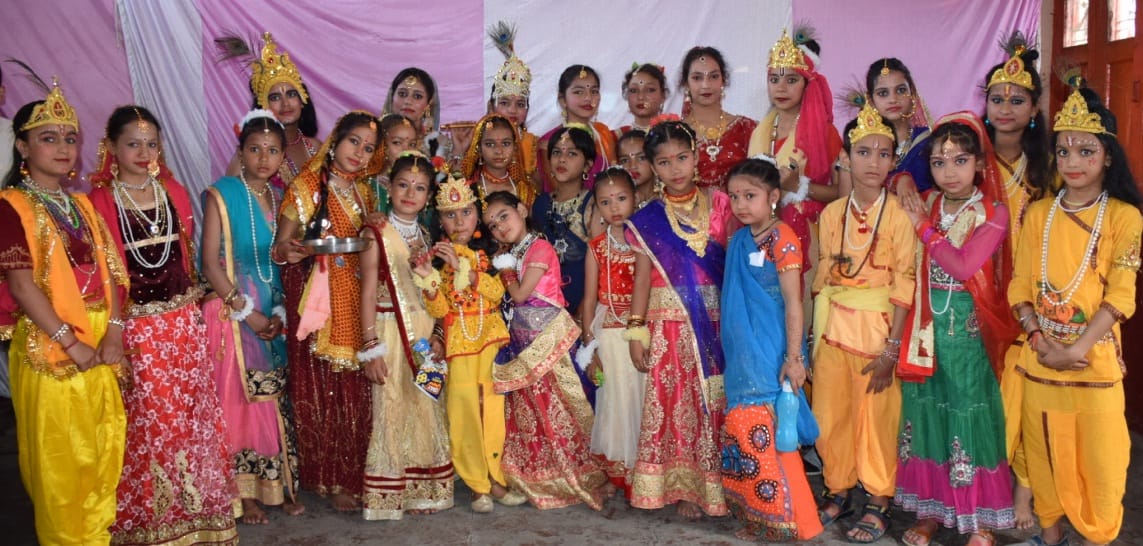 radha, krishna dance, mayur dance praised by the audience