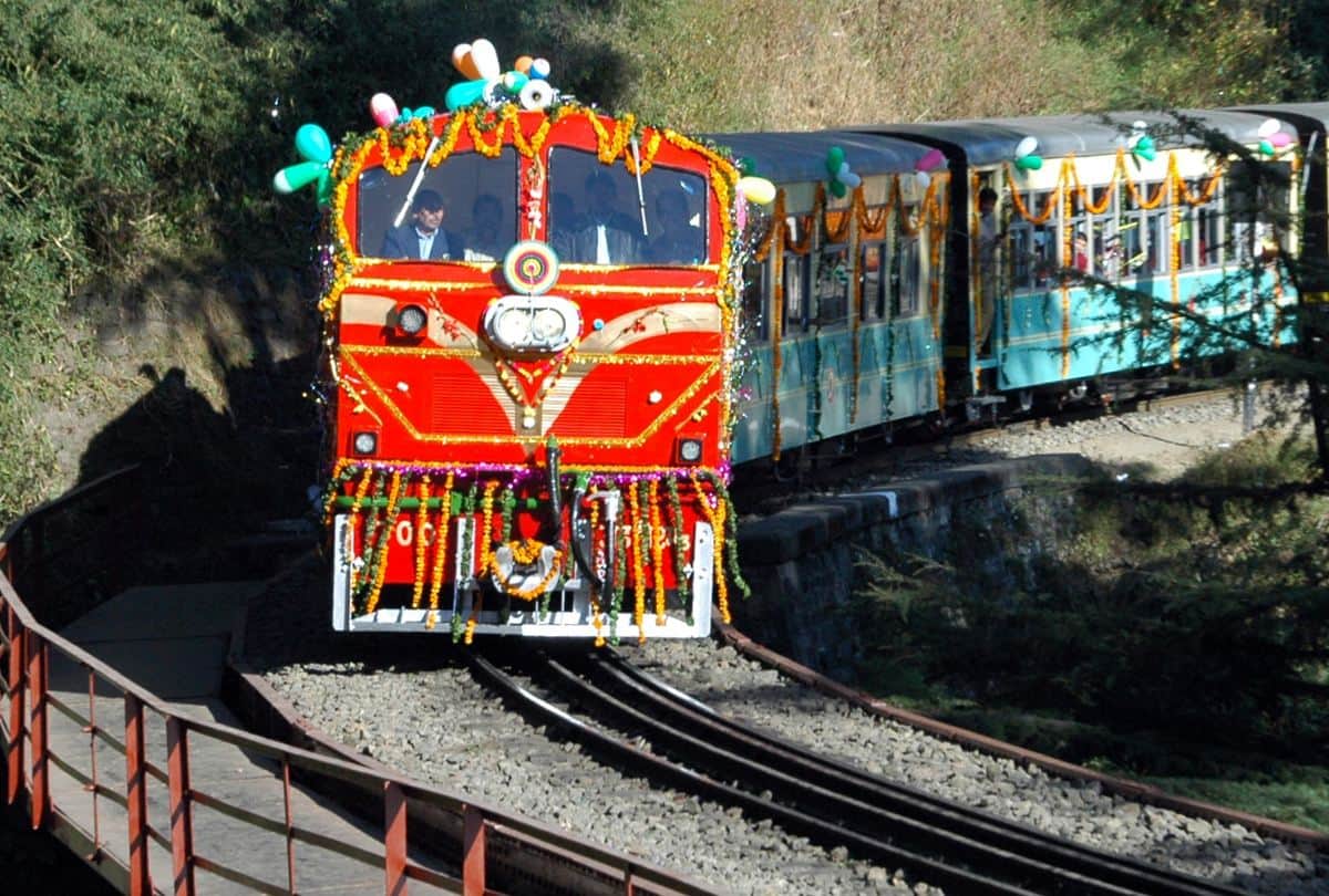 Luxury Restaurant Coach By Indian Railway For Shimla to Kalika