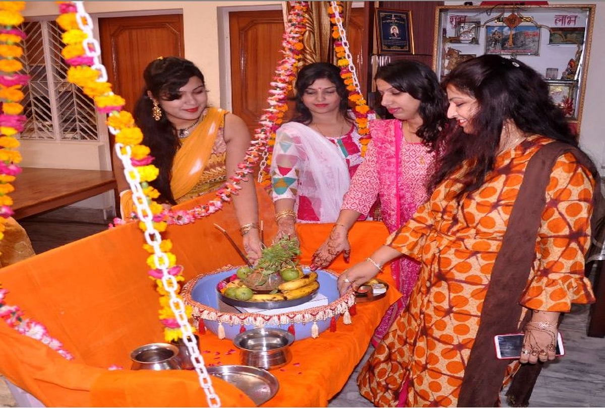 saw husband from video calling and Fasting opened in Agra
