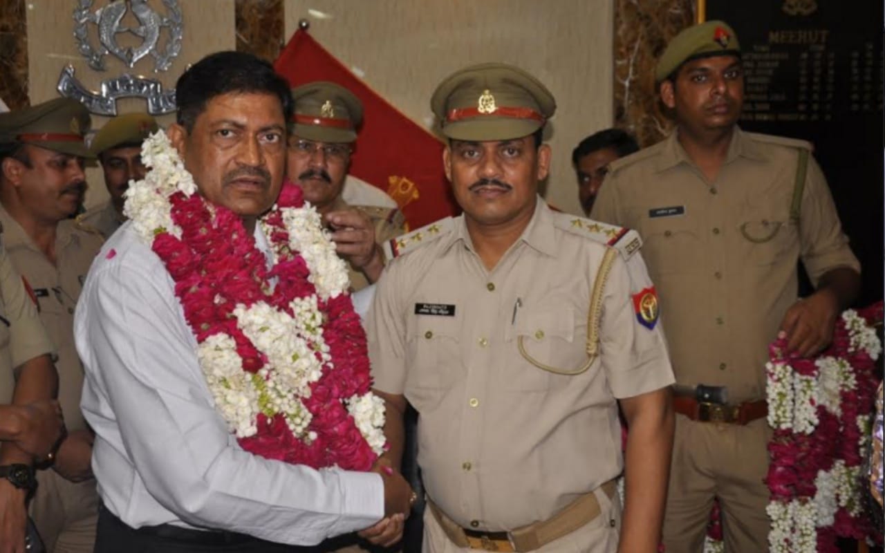 SSP Rajesh Pandey had a grand farewell from meerut now will take charge in Lucknow