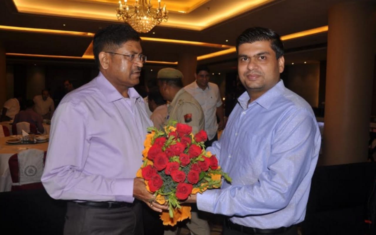 SSP Rajesh Pandey had a grand farewell from meerut now will take charge in Lucknow