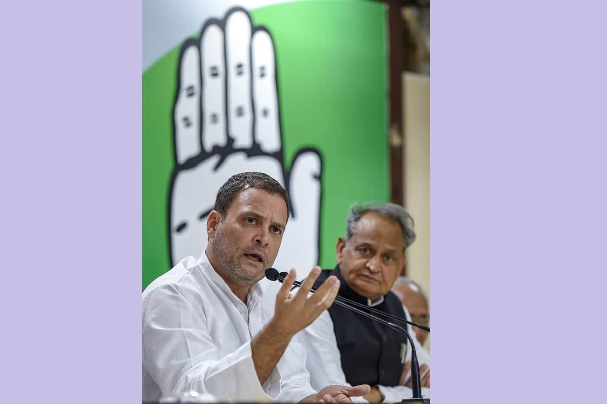 Rahul gandhi attack on the Modi government on Rafael Deal and Kerala flood, View photos