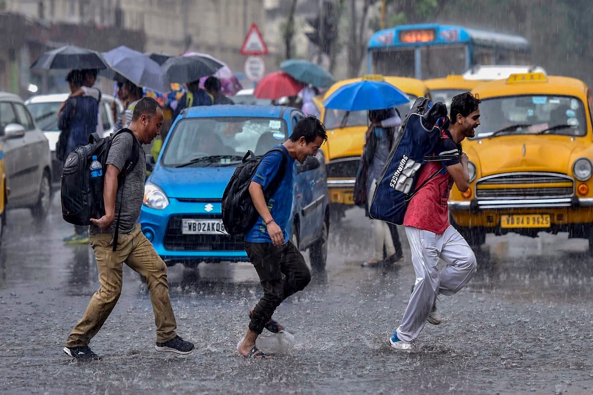 अगले 24 घंटों में भारी बारिश का अलर्ट