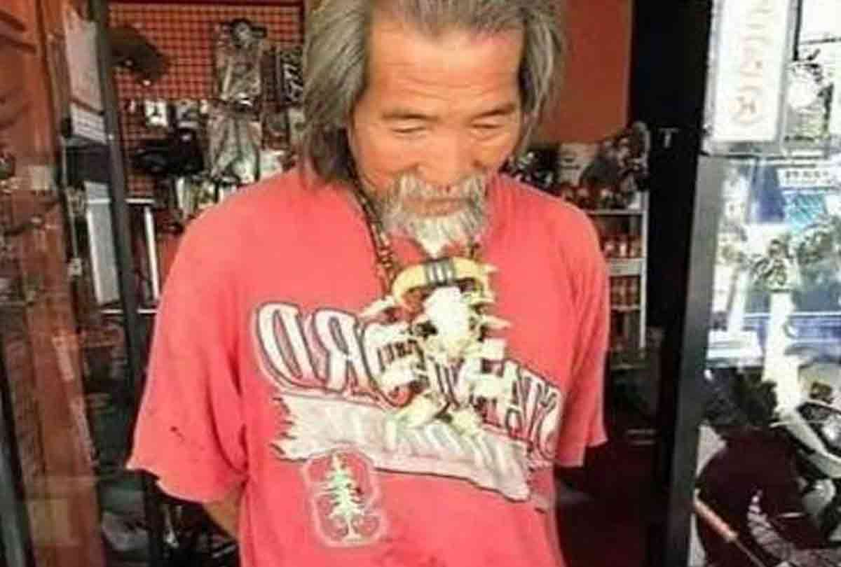 people think that he was a begger but he bought a most expensive thing
