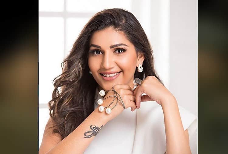 Chandigarh, Sapna Choudhary Photos in White Saree Viral on Social Media