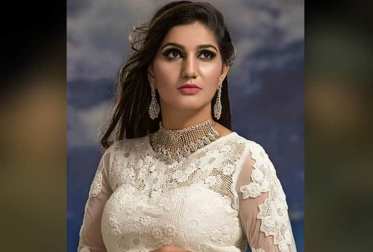 Chandigarh, Sapna Choudhary Photos in White Saree Viral on Social Media