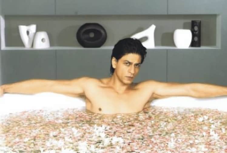 Shahrukh Khan shared legendry picture with Kareena Kapoor Khan Karisma and Sharmila Tagore