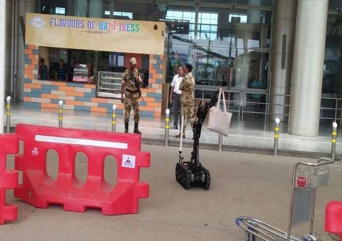 suspicious bag found from varanasi airport
