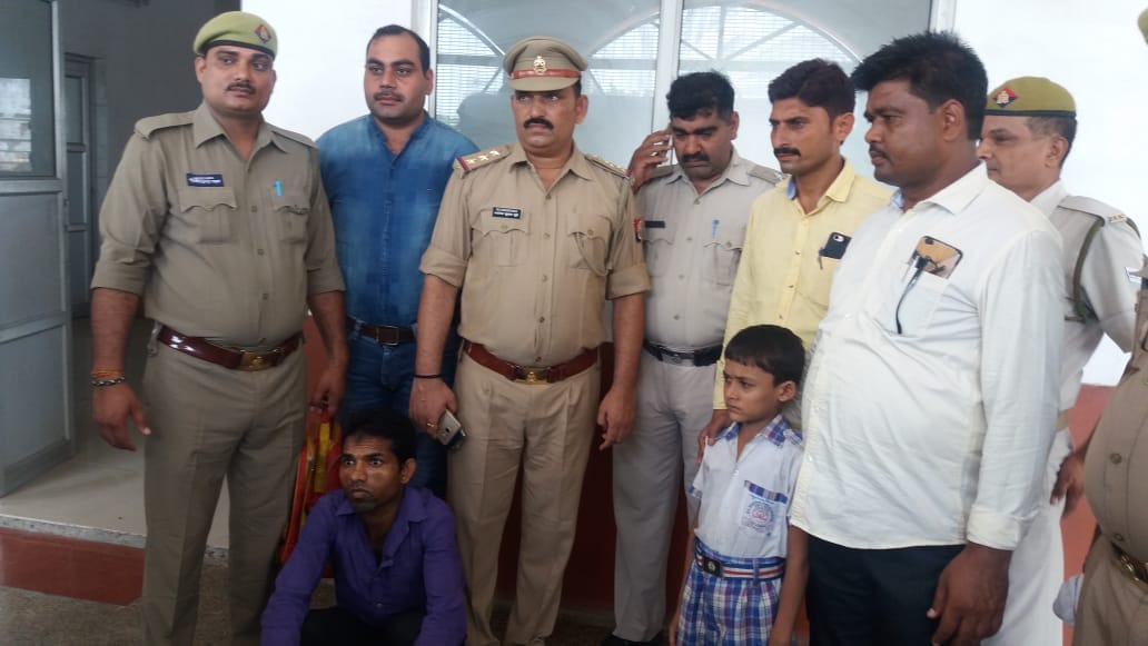 Boy Kidnapped from delhi found at varanasi station