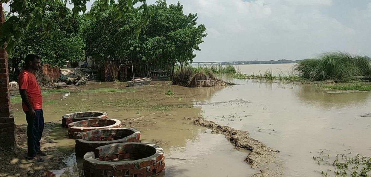 purvanchal rivers water level is going on danger level alert in varanasi by NDRF