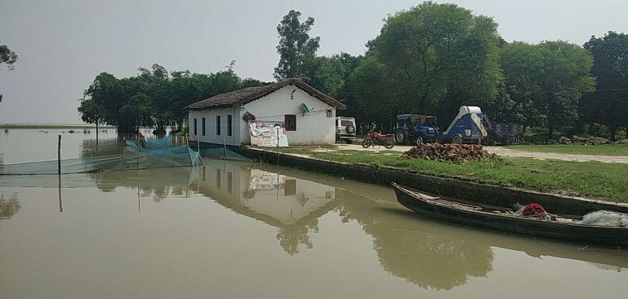purvanchal rivers water level is going on danger level alert in varanasi by NDRF