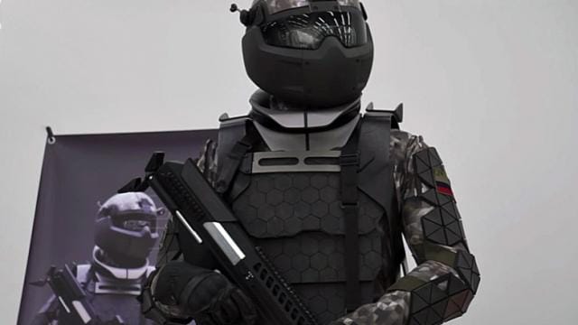 Russia has made Bullet proof dress 'star war' suit,bombs and bullets will not effect
