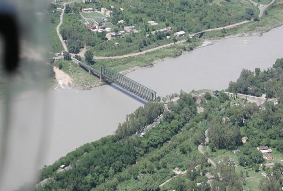 India invites Pak experts for inspection of hydro projects on Chenab river
