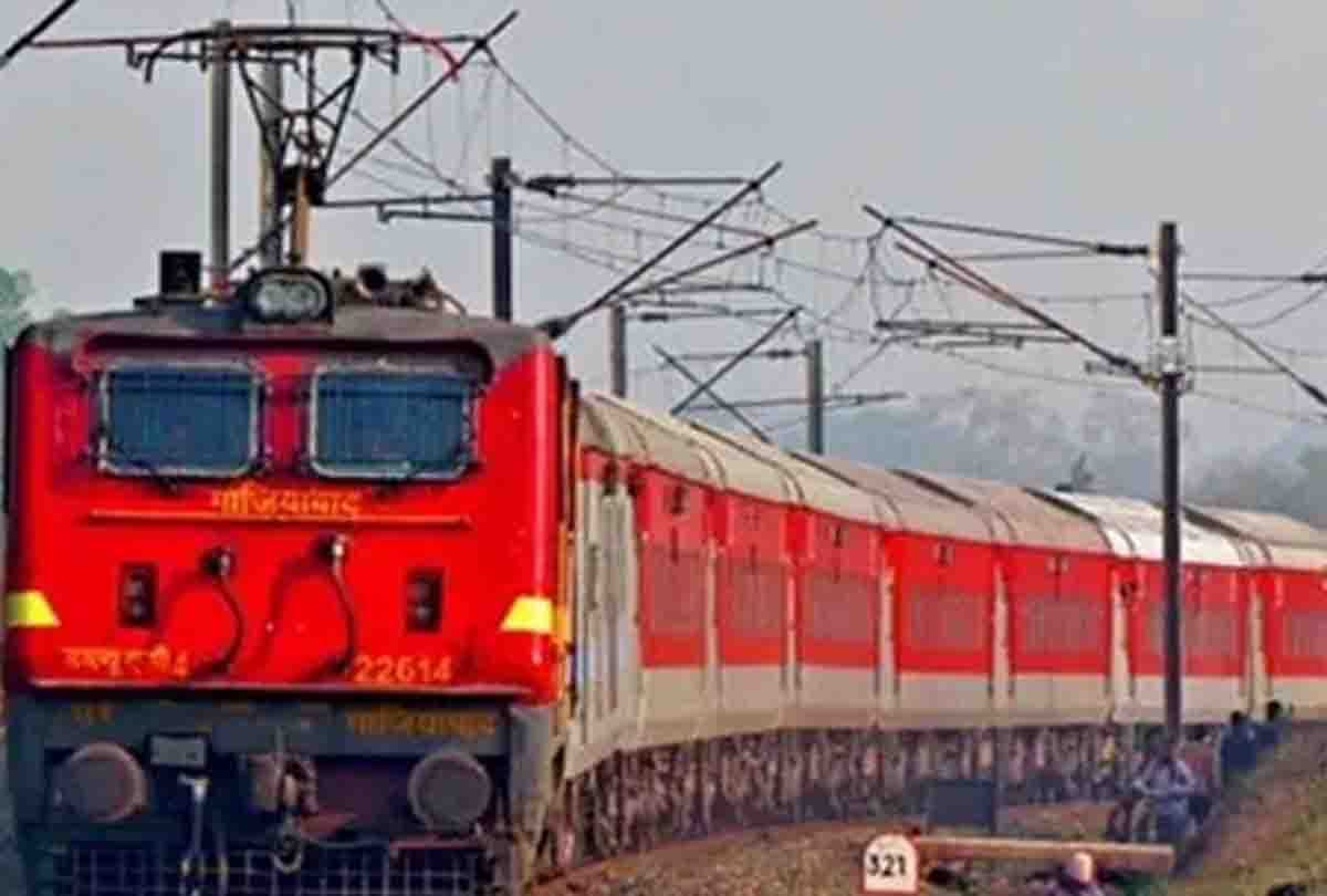 dozens of trains were interrupted Due to the breakdown of OHE line