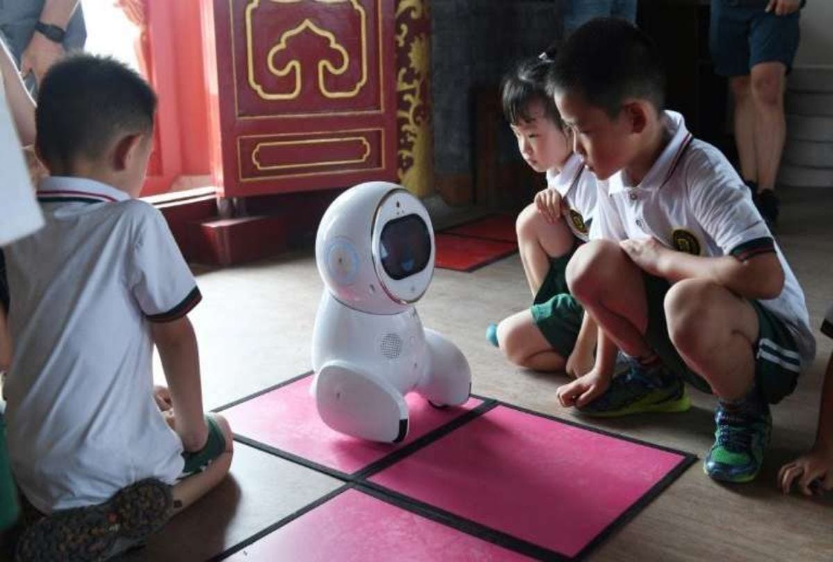 Keeko Robots Teaching Kindergarten Students In Chinese Schools