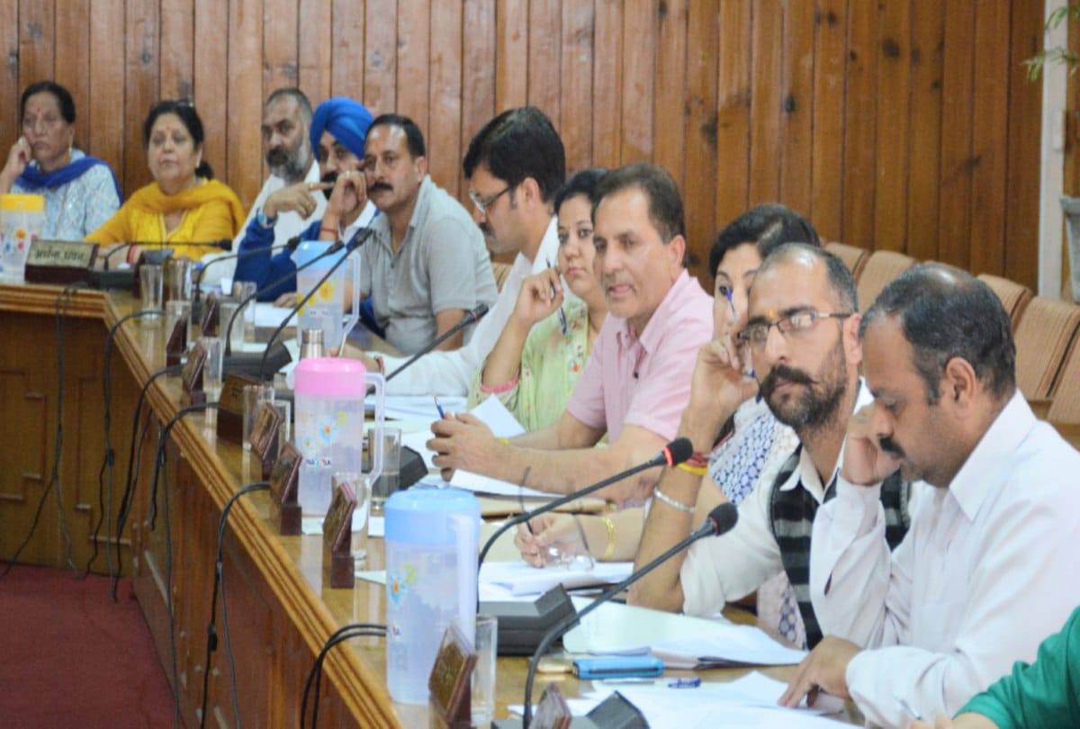 नगर निगम के एक और अधिकारी के खिलाफ खुली जांच