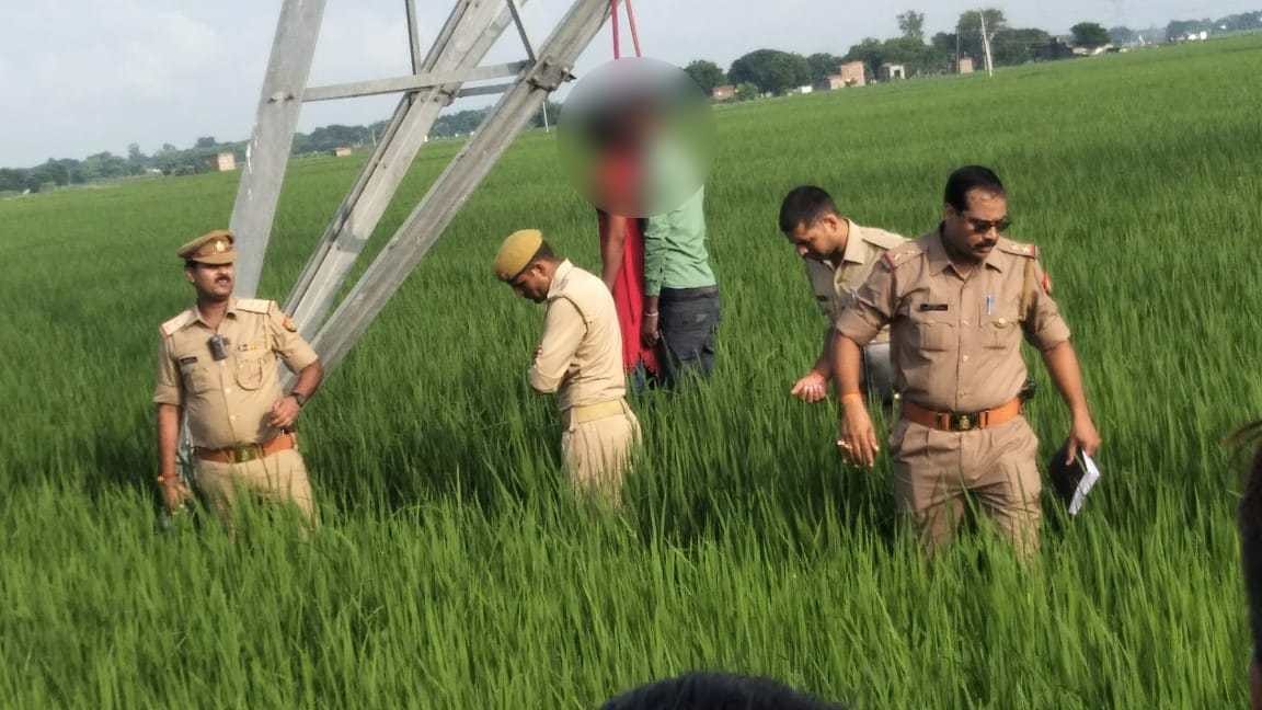 Love couple suicide to hanging with electric poll in mirzapur